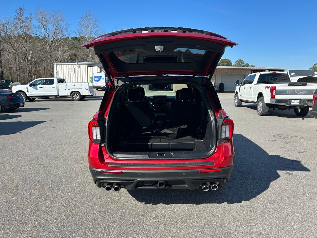 Used 2025 Ford Explorer ST AWD/4WD image 8