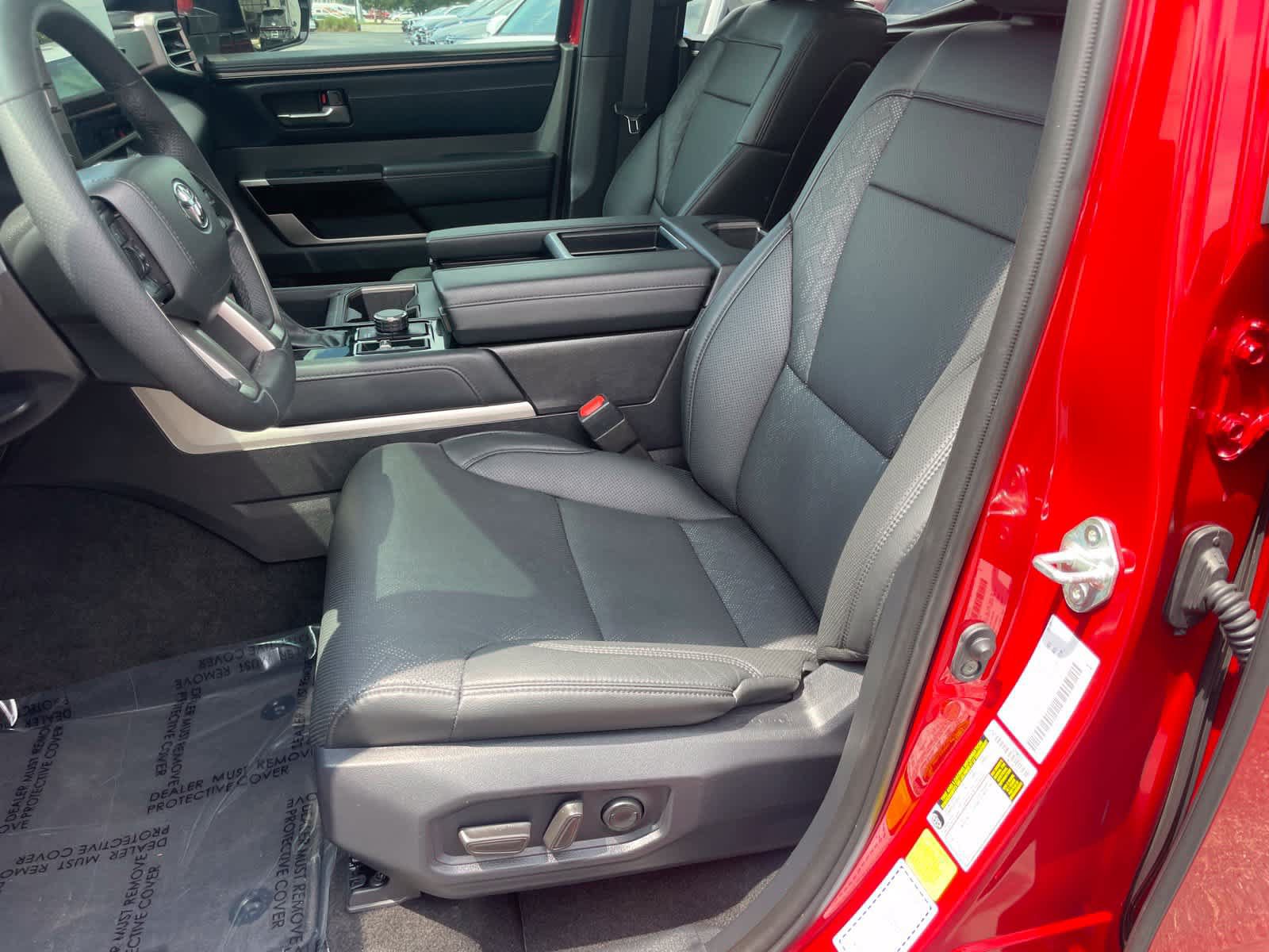 Used 2025 Toyota Tundra Limited AWD/4WD image 10