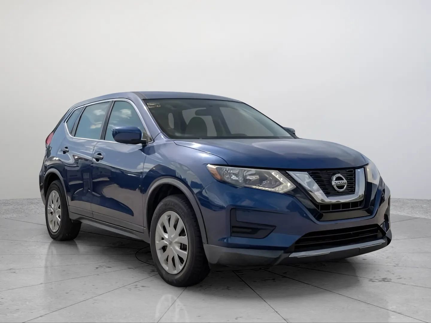 Used 2017 Nissan Rogue S image 8