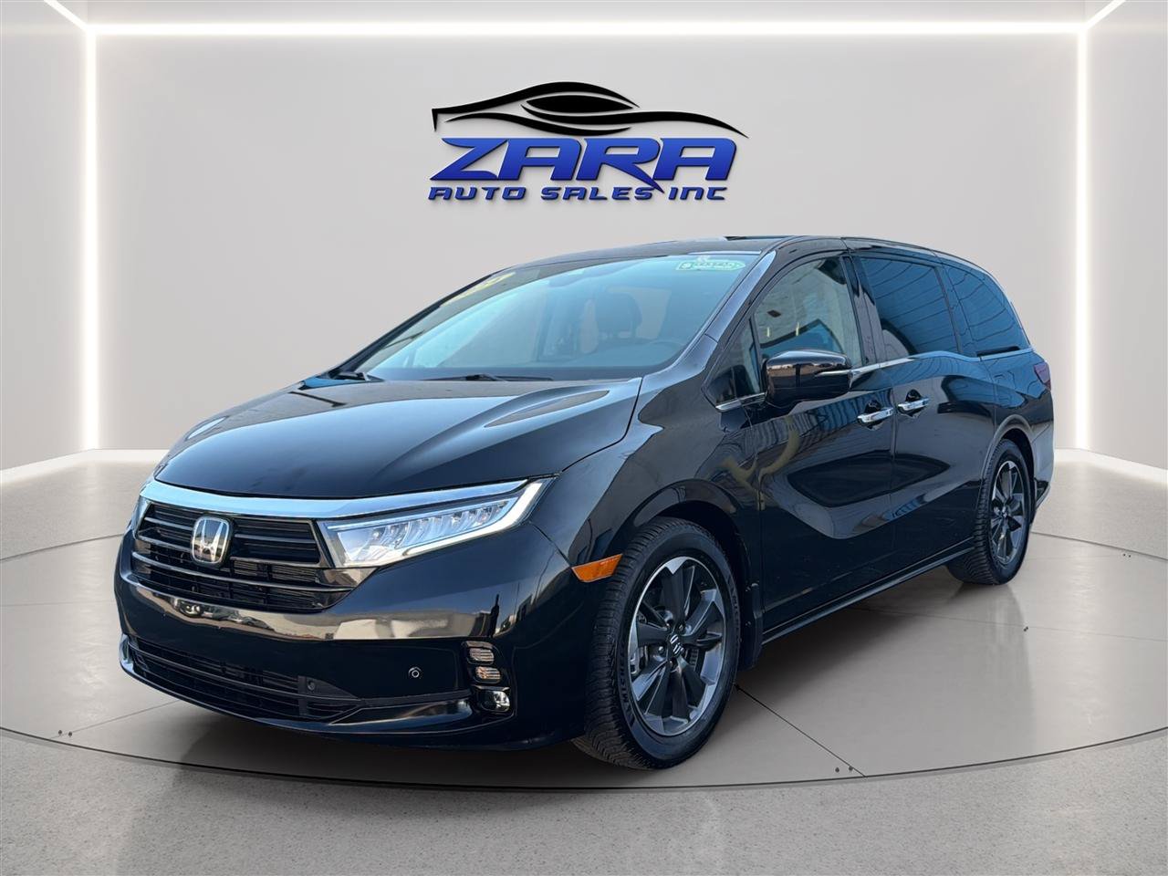 Used 2024 Honda Odyssey Elite image 3