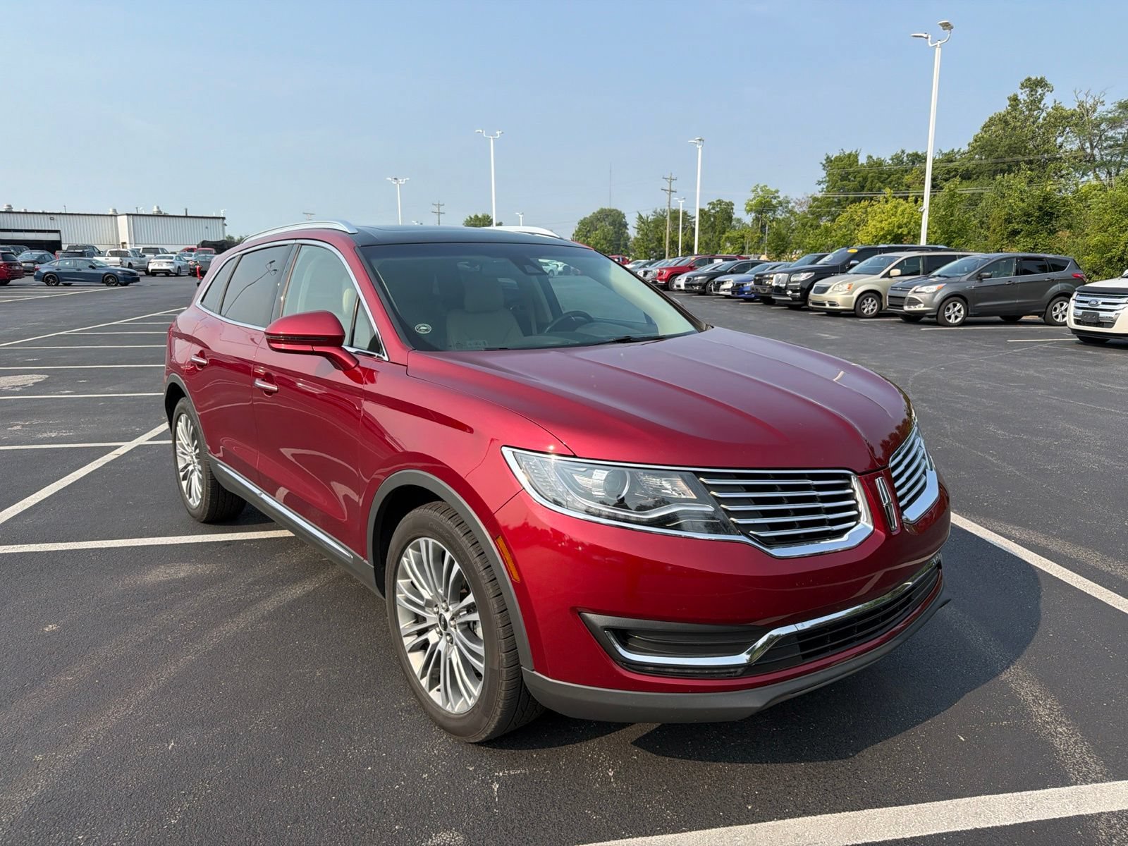Used 2018 Lincoln MKX Reserve w/ Driver Assistance Package AWD/4WD image 9