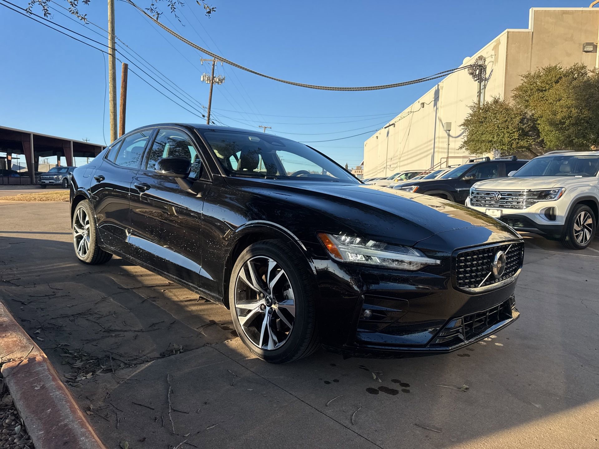 Used 2023 Volvo S60 B5 Core w/ Climate Package image 7