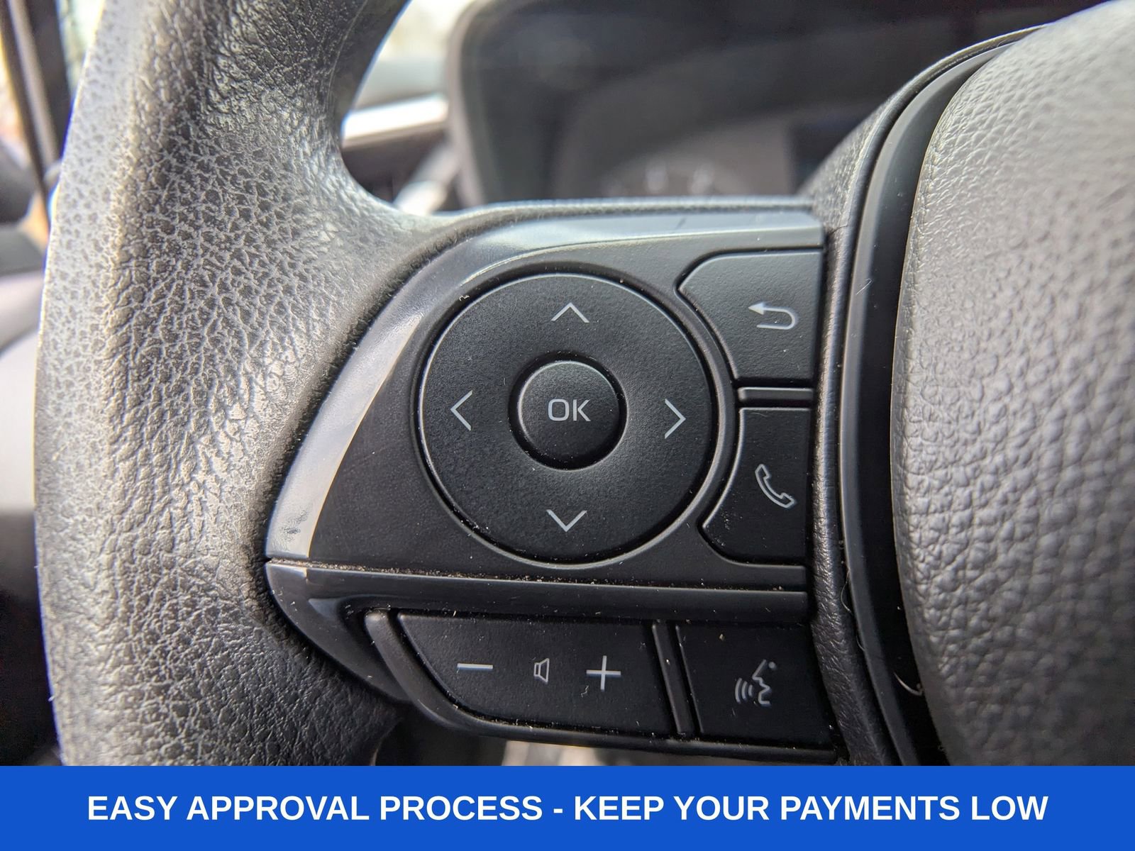 Used 2025 Toyota Corolla LE image 30