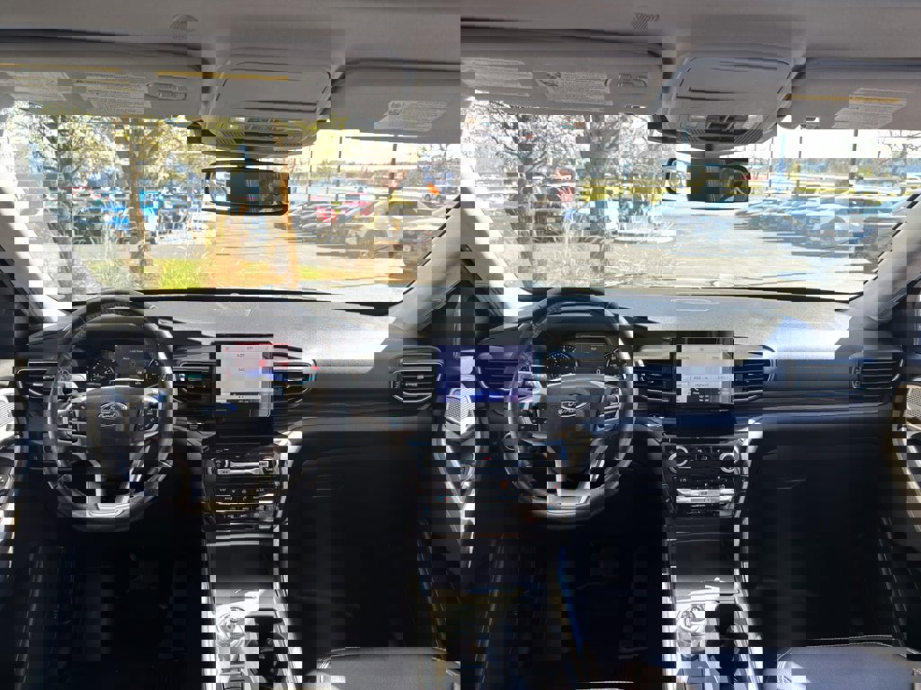 Used 2021 Ford Explorer Limited w/ Hybrid Equipment Group 310A image 34