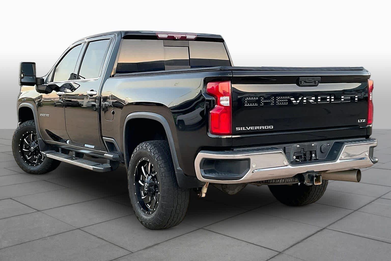 Used 2020 Chevrolet Silverado 2500 LTZ w/ LTZ Premium Package AWD/4WD image 13