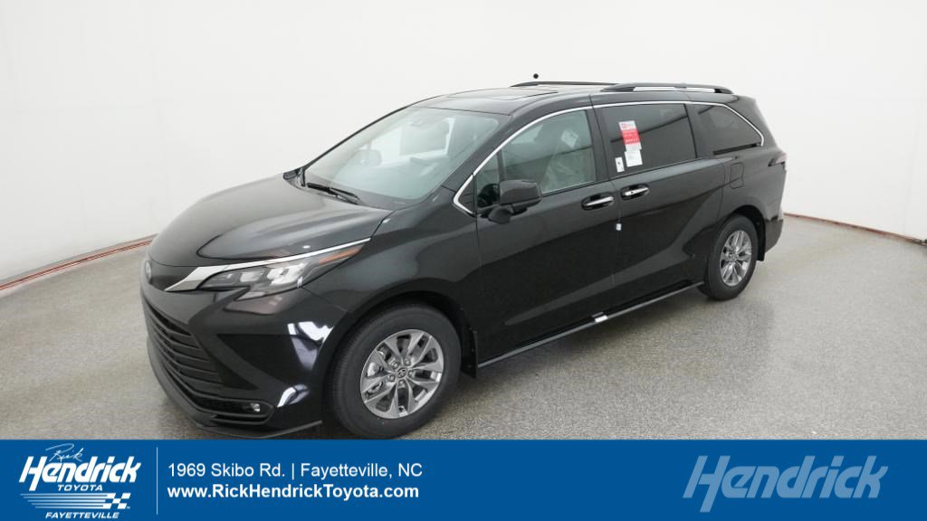 New 2025 Toyota Sienna XLE
