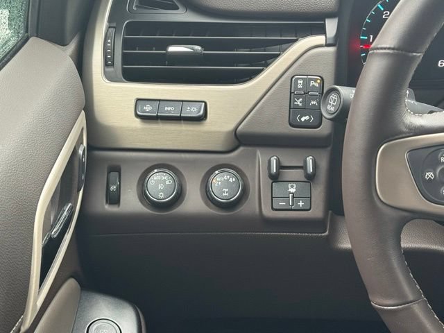 Used 2020 GMC Yukon XL Denali w/ Open Road Package AWD/4WD image 15