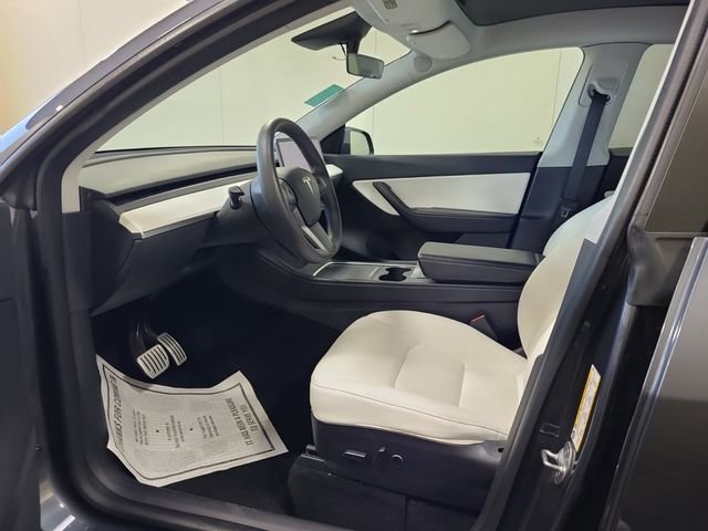 Used 2022 Tesla Model Y Performance AWD/4WD image 7