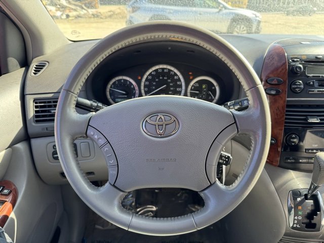 Used 2005 Toyota Sienna XLE image 22