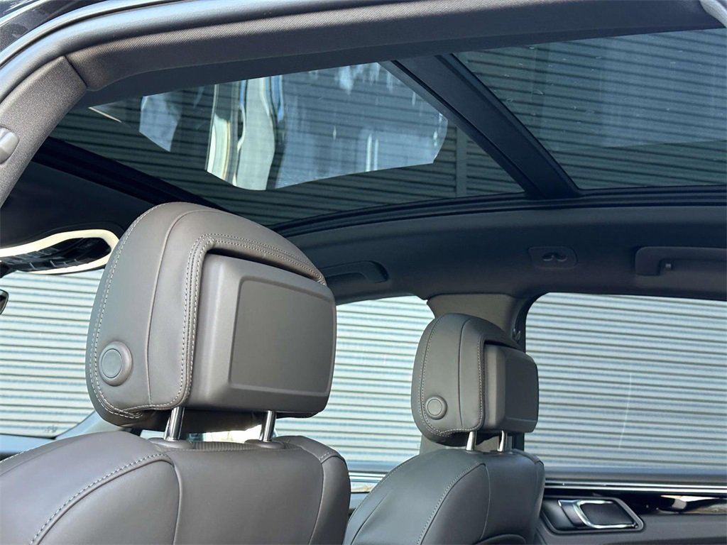 New 2026 Porsche Macan S image 17