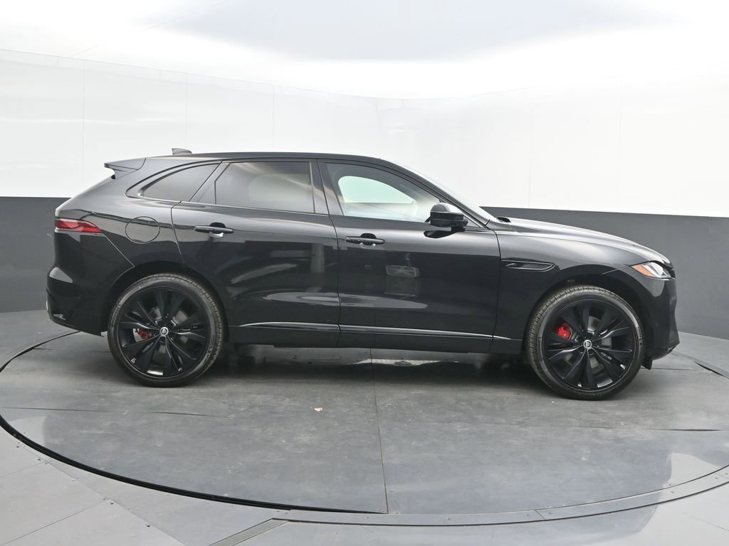 Certified 2025 Jaguar F-PACE R-Dynamic S image 8