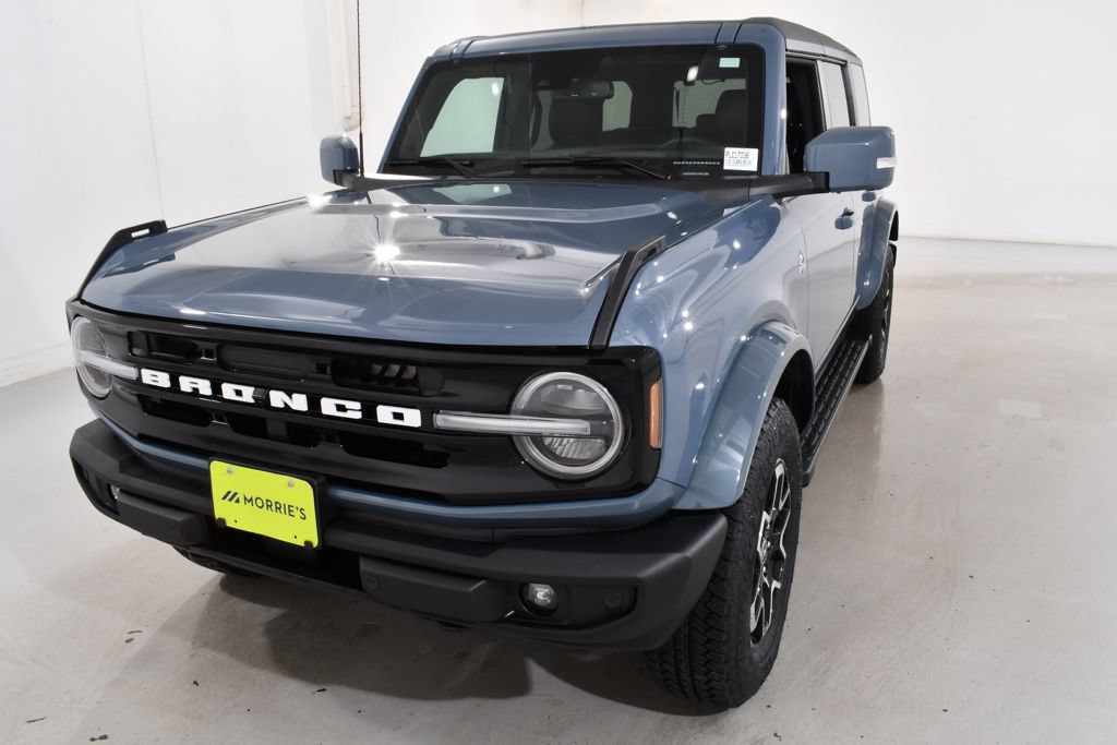 Used 2023 Ford Bronco Outer Banks AWD/4WD image 2