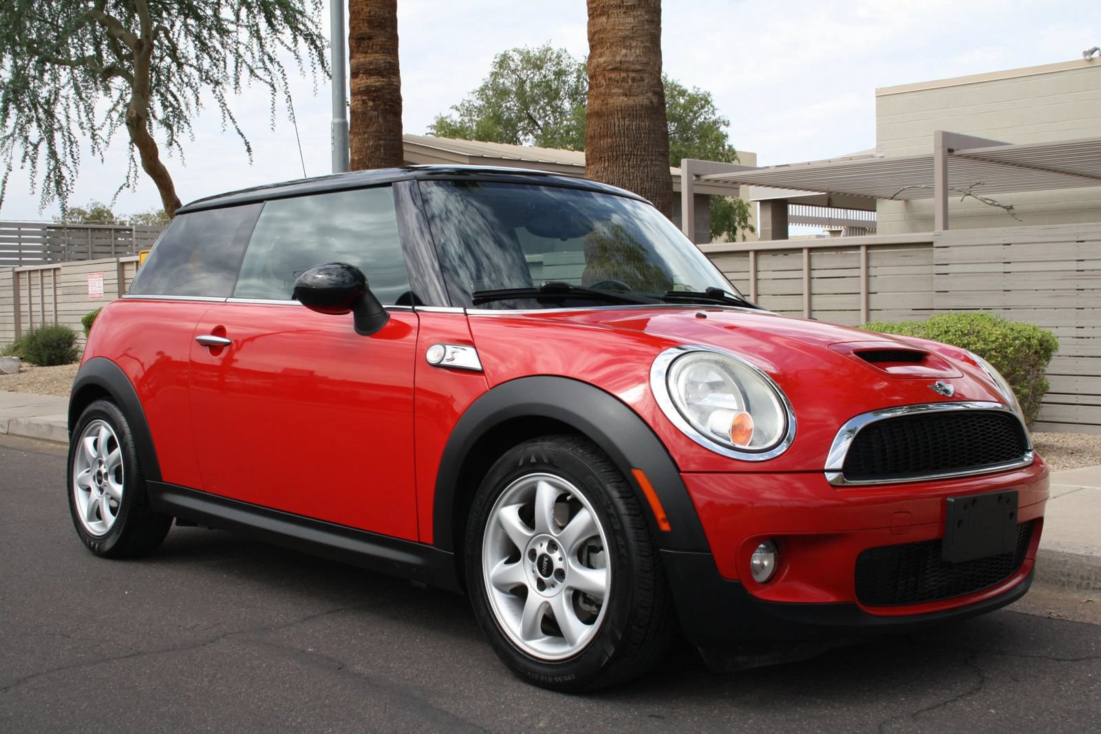 Used 2010 MINI Cooper S FWD image 2