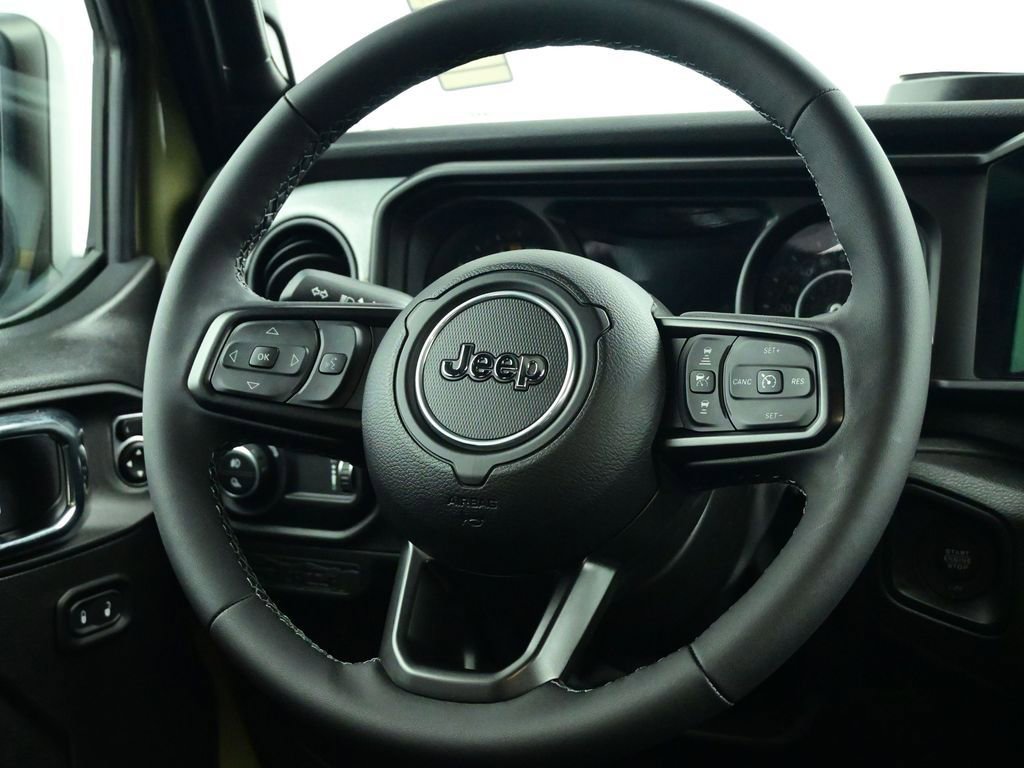 Used 2025 Jeep Gladiator Willys image 40