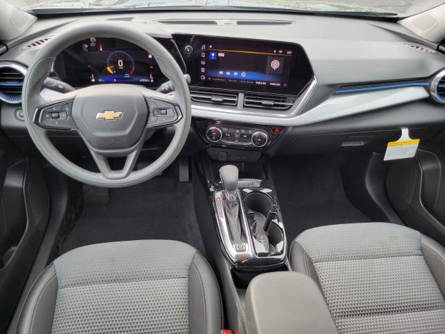 Used 2025 Chevrolet Trax LT FWD image 27