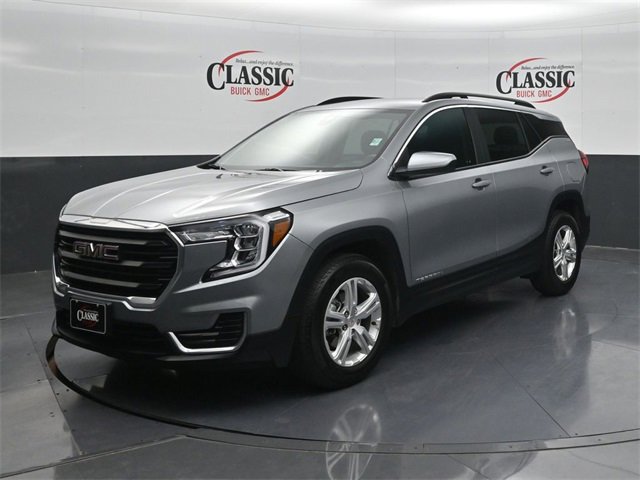 Used 2024 GMC Terrain SLE w/ Driver Convenience Package image 3