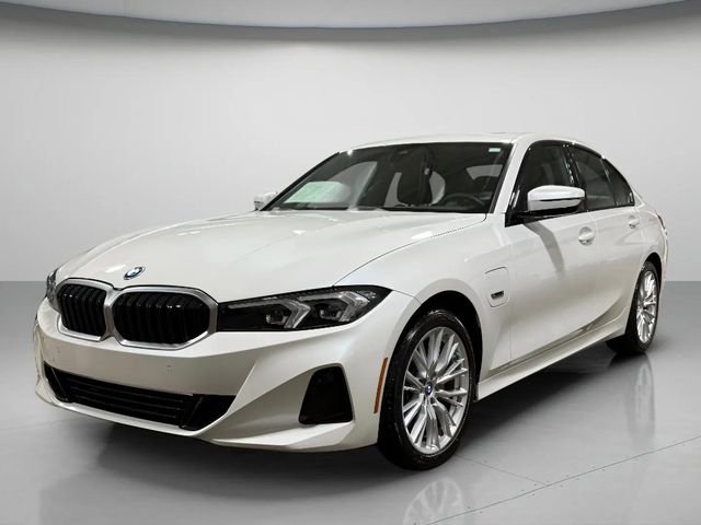 Used 2023 BMW 330e xDrive w/ Driving Assistance Package image 8