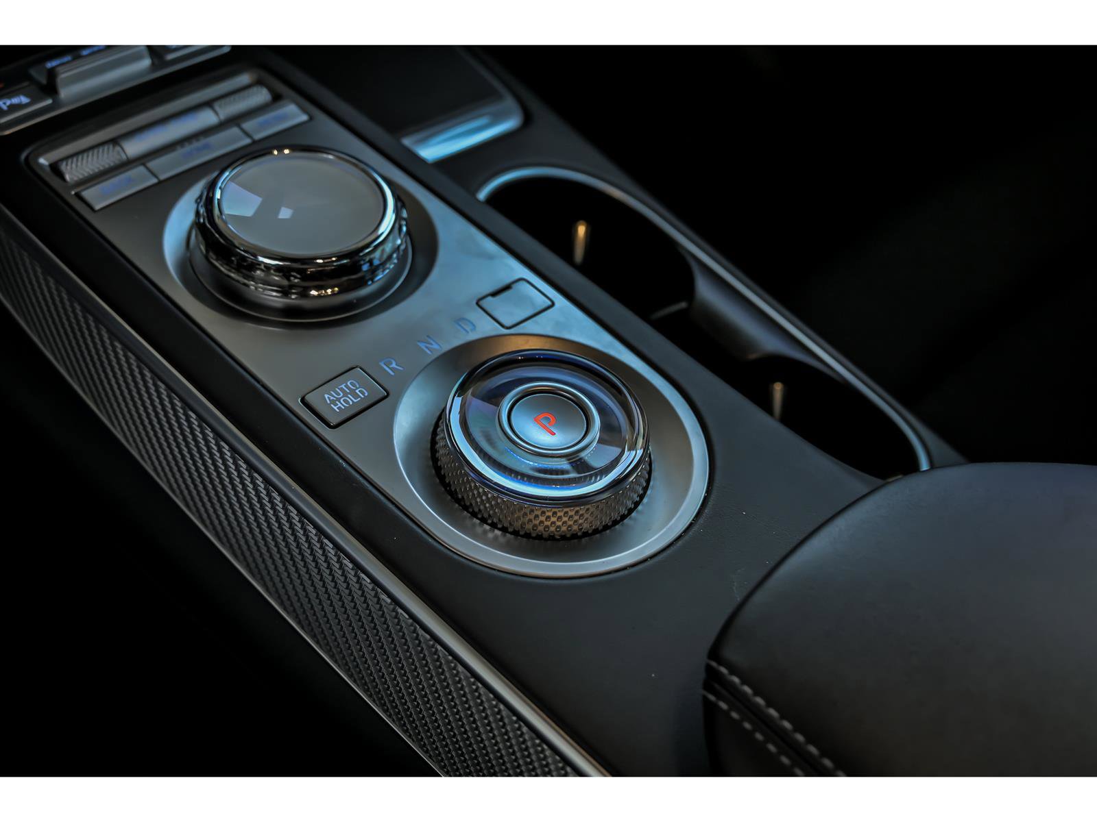 Used 2023 Genesis GV70 2.5T w/ Sport Prestige Package image 24