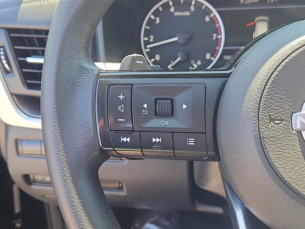 Used 2023 Nissan Rogue SV AWD/4WD image 21