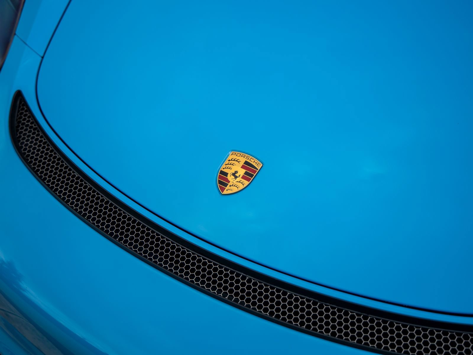 Certified 2021 Porsche 718 Cayman GT4 RWD image 18