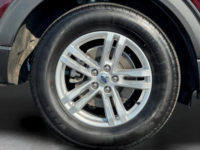 Used 2022 Ford Explorer XLT w/ Equipment Group 202A AWD/4WD image 9
