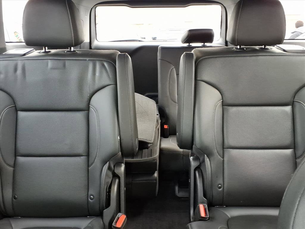 Used 2023 GMC Acadia SLT image 31