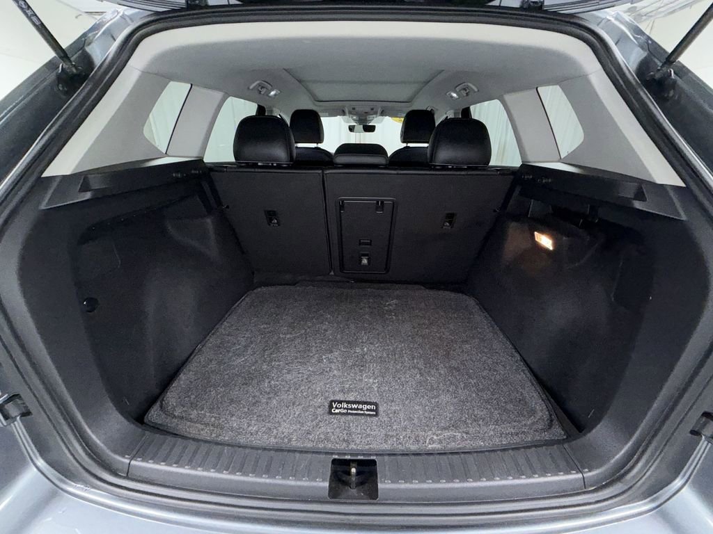 Used 2022 Volkswagen Taos SE w/ Panoramic Sunroof Package image 16