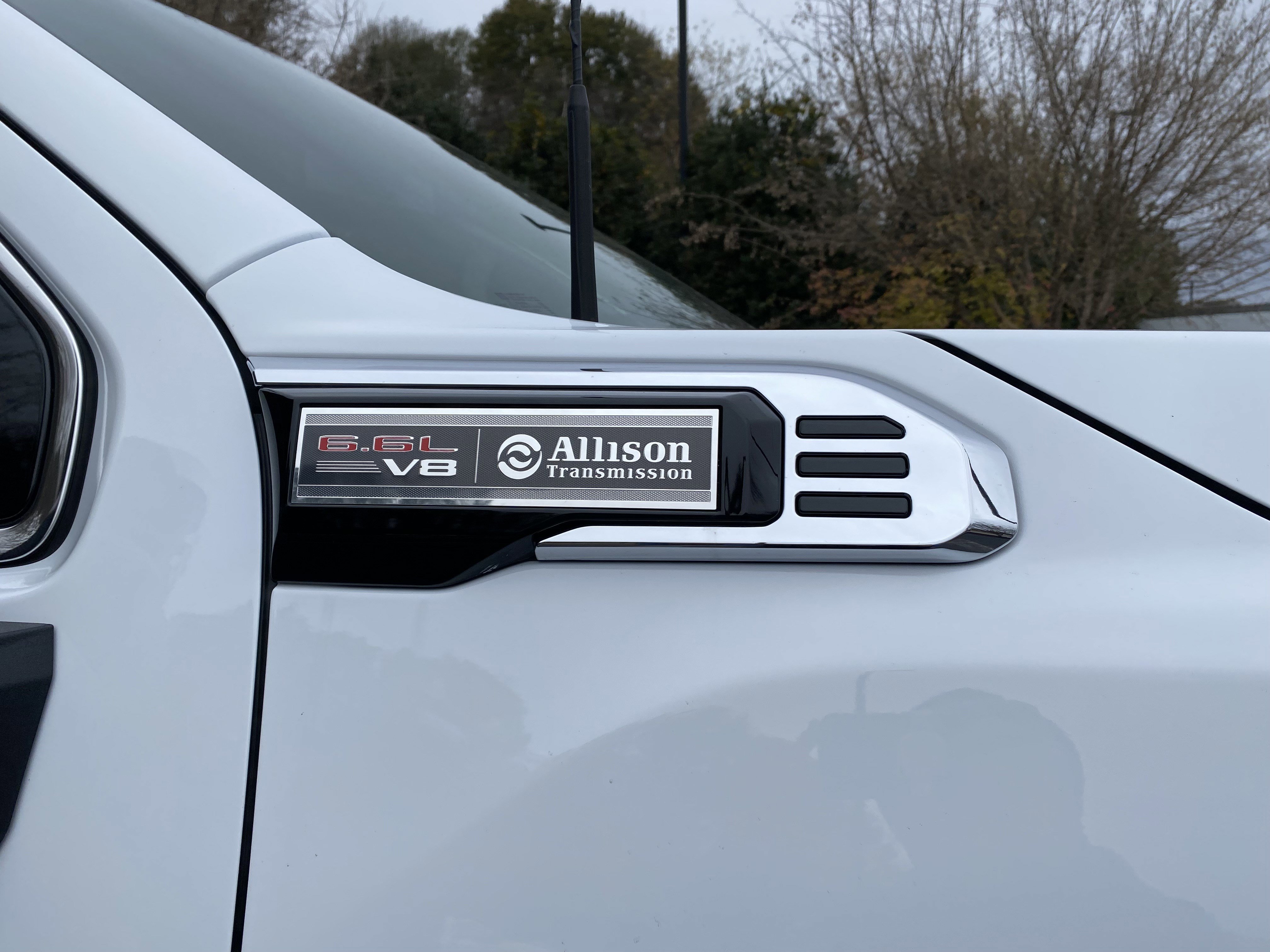 Used 2025 GMC Sierra 2500 SLT image 45