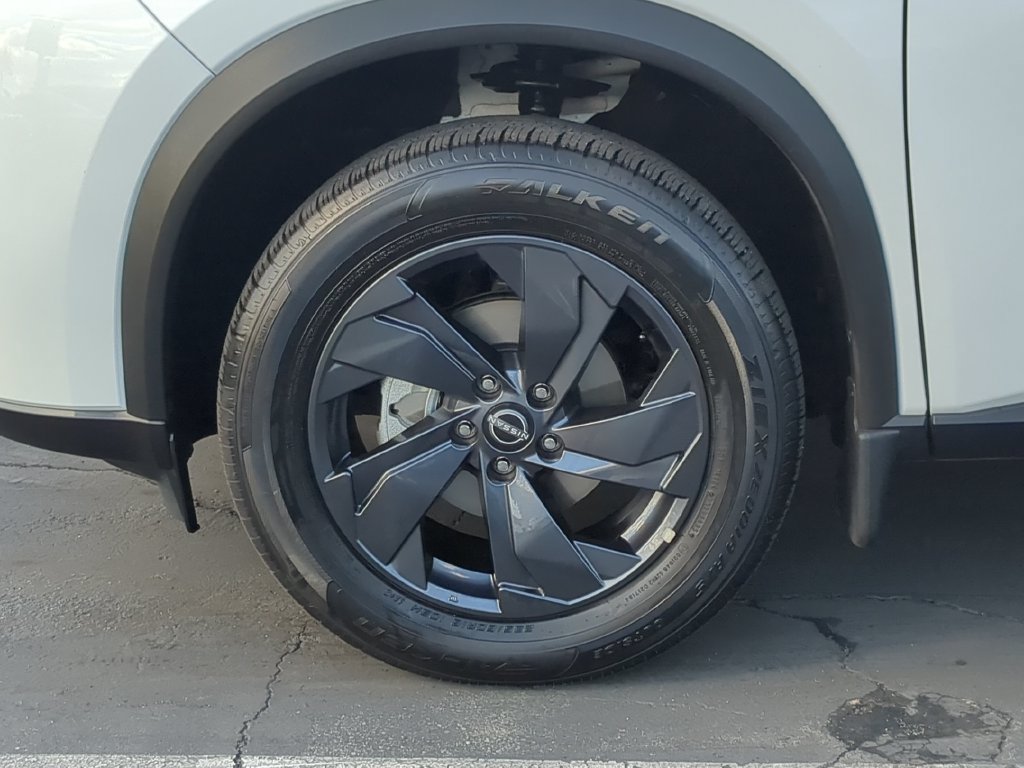 Certified 2026 Nissan Rogue SV w/ Cold Weather Package FWD image 11