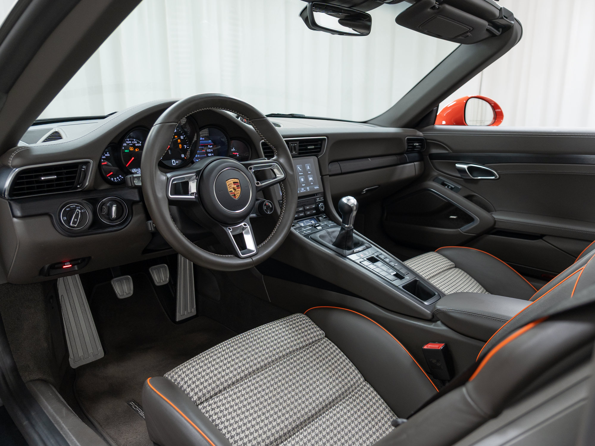 Certified 2018 Porsche 911 Targa 4 GTS AWD/4WD image 4