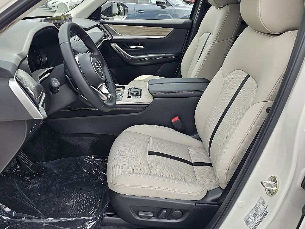 New 2026 MAZDA CX-90 Plug-In Hybrid w/Premium Sport image 28