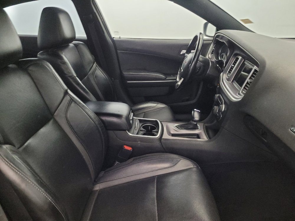 Used 2022 Dodge Charger SXT w/ Leather Interior Group image 21