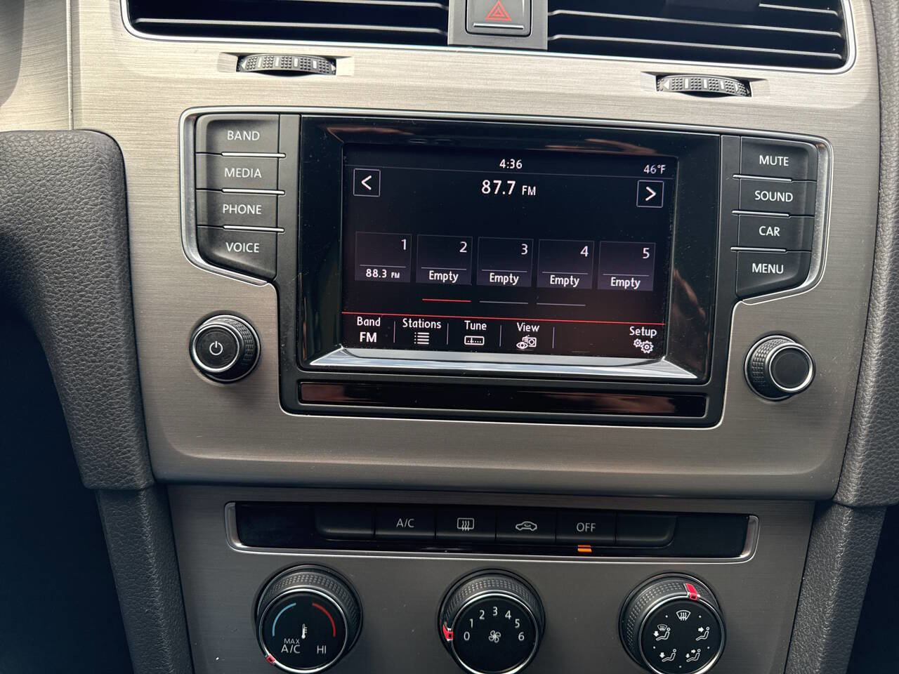 Used 2015 Volkswagen Golf Launch Edition image 14