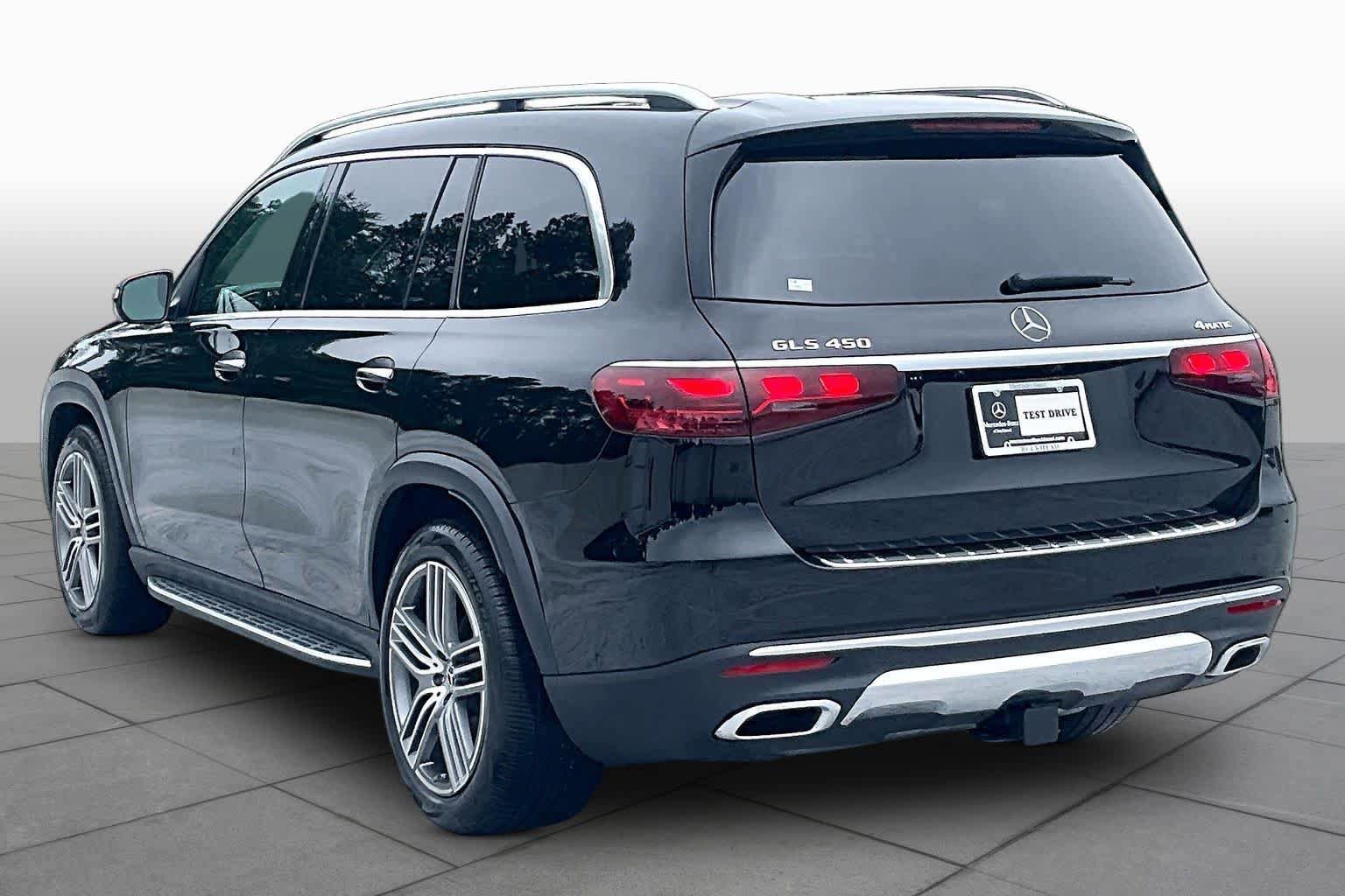 Used 2026 Mercedes-Benz GLS 450 4MATIC image 12