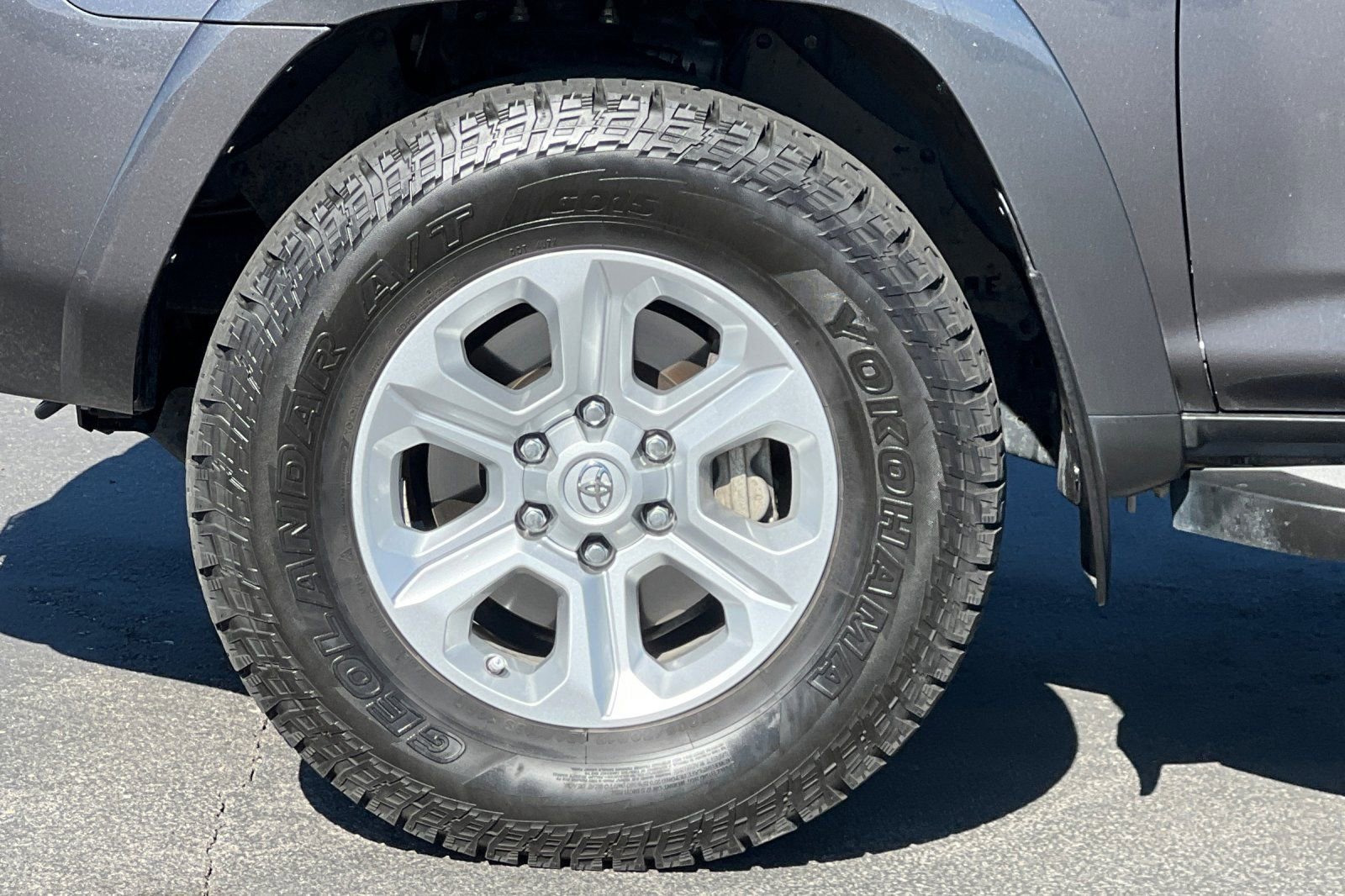Used 2021 Toyota 4Runner SR5 Premium w/ Moonroof Package AWD/4WD image 28