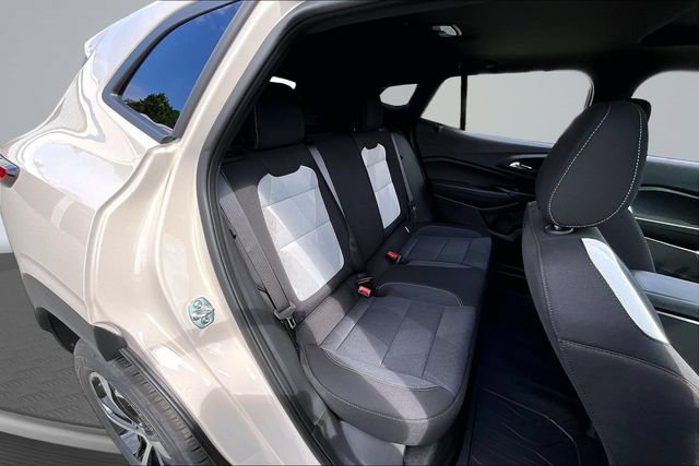 New 2026 Chevrolet Trax RS w/ Sunroof Package FWD image 10