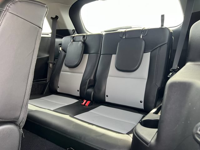 Certified 2023 Ford Explorer XLT w/ Equipment Group 202A AWD/4WD image 5