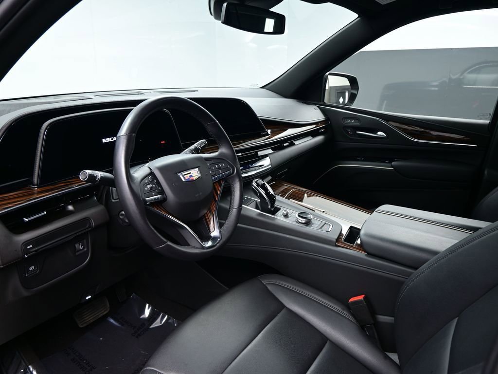 Used 2023 Cadillac Escalade ESV Luxury image 8