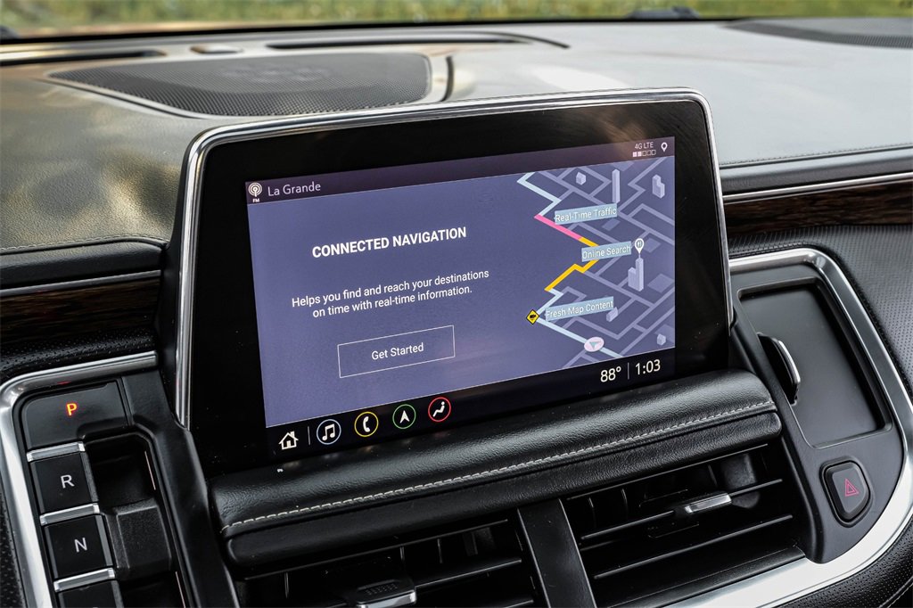 Used 2021 Chevrolet Suburban Premier w/ Premium Package image 31