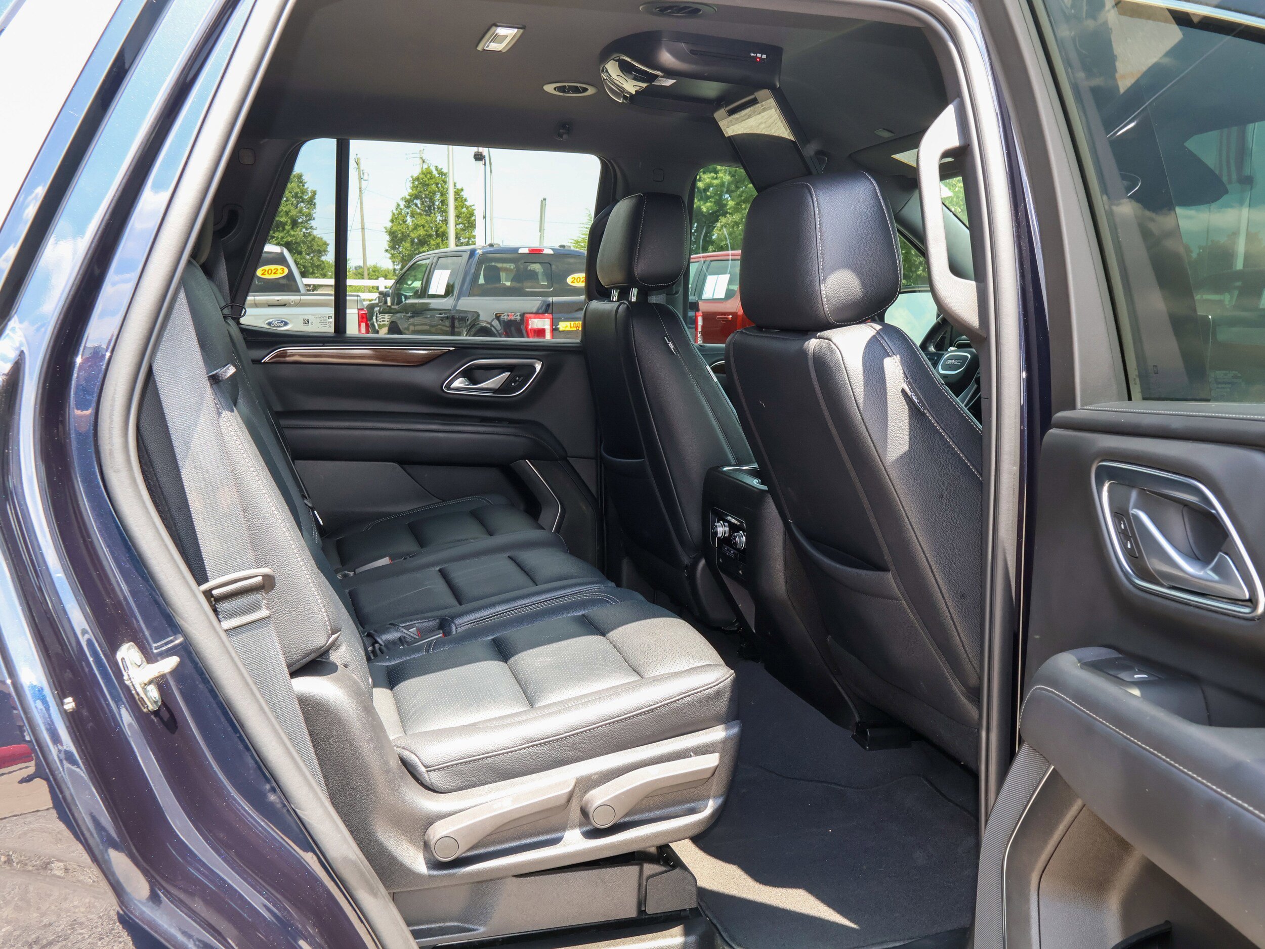 Used 2022 GMC Yukon SLE RWD image 29