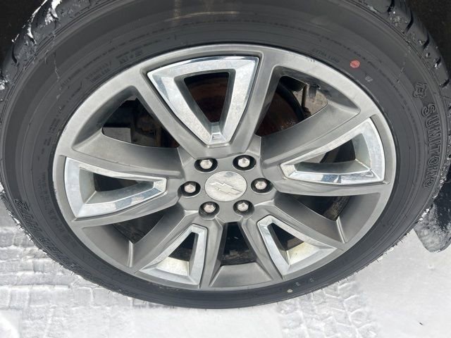 Used 2017 Chevrolet Suburban LT w/ Luxury Package image 9