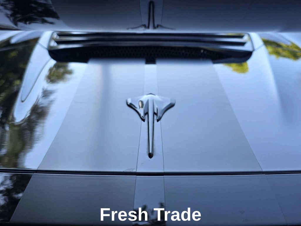 Used 2023 Chevrolet Corvette Stingray Premium Conv w/ Z51 Performance Package RWD image 16