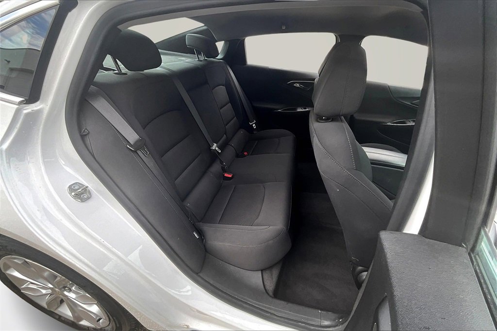 Used 2020 Chevrolet Malibu LT image 24