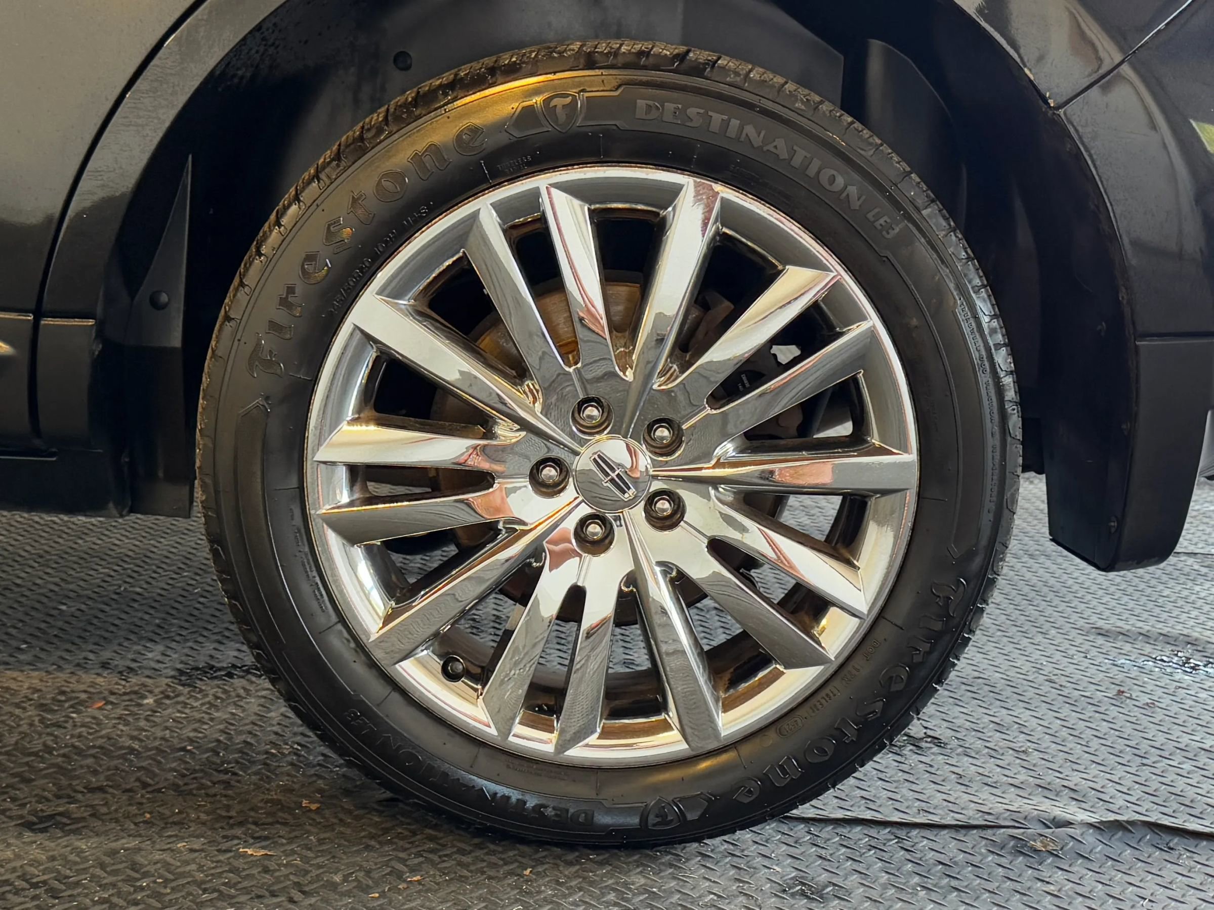 Used 2011 Lincoln MKX 2WD w/ 102A Rapid Spec Order Code image 8