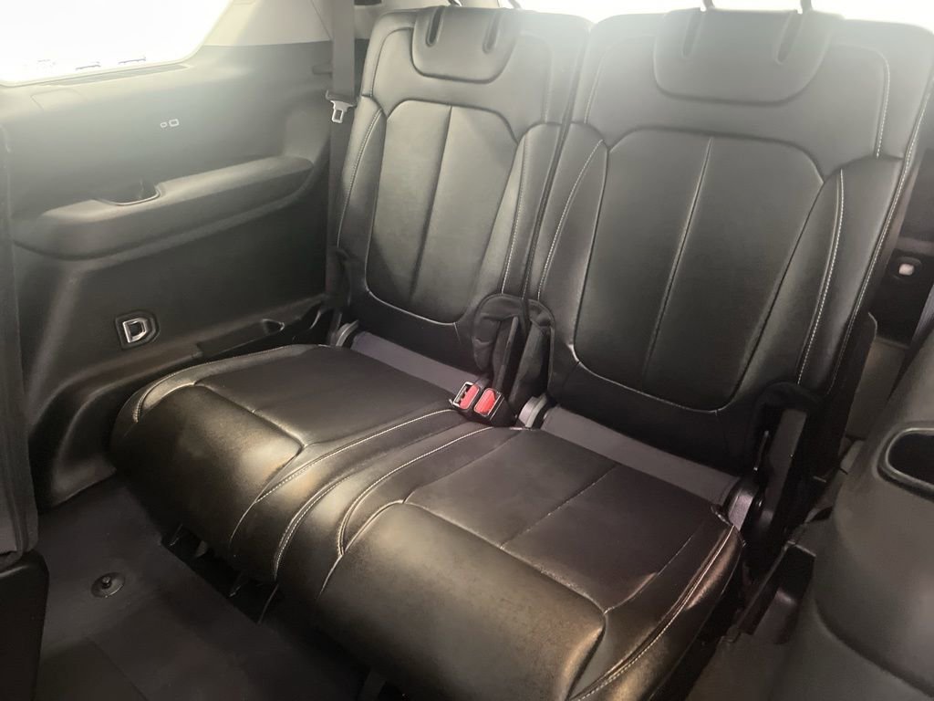 Used 2023 Jeep Grand Cherokee L Limited w/ Rear Seat Video Group I image 31