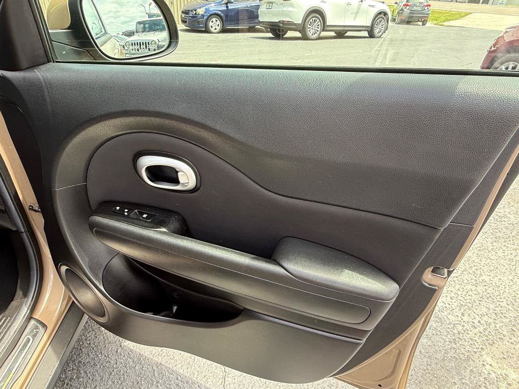 Used 2014 Kia Soul + w/ UVO w/Eservices Package FWD image 17