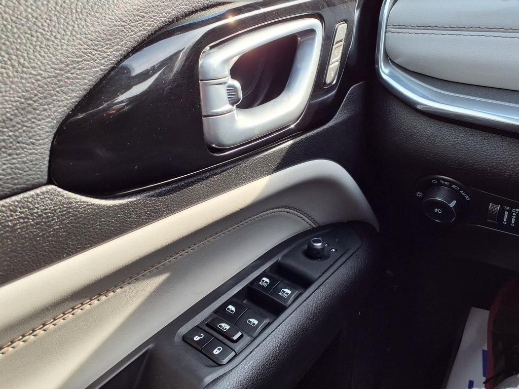 Used 2023 Jeep Compass Limited w/ Elite Group AWD/4WD image 18