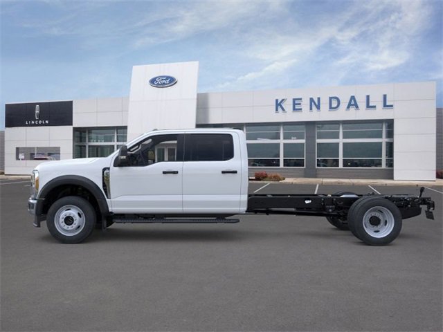 New 2025 Ford F550 4x4 Crew Cab Super Duty w/ XL Chrome Package image 3