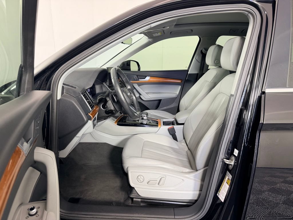 Used 2021 Audi Q5 2.0T Premium Plus AWD/4WD image 27