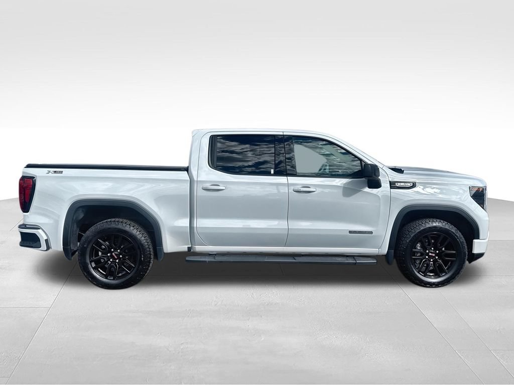 Used 2024 GMC Sierra 1500 Elevation w/ LPO, Elevation Black Package AWD/4WD image 9